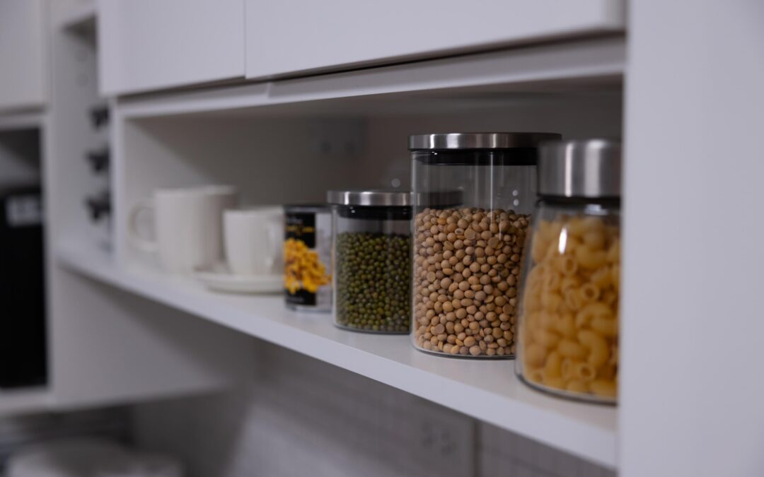 A Cleaner Pet Pantry, the Canadian Way: Treats and Chews You Can Trust