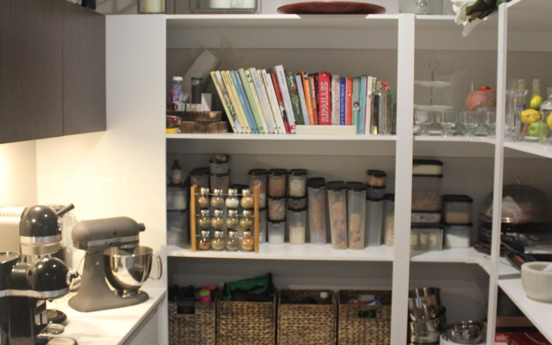 Build a Cleaner Pet Pantry with Canadian-Made Treats and Chews